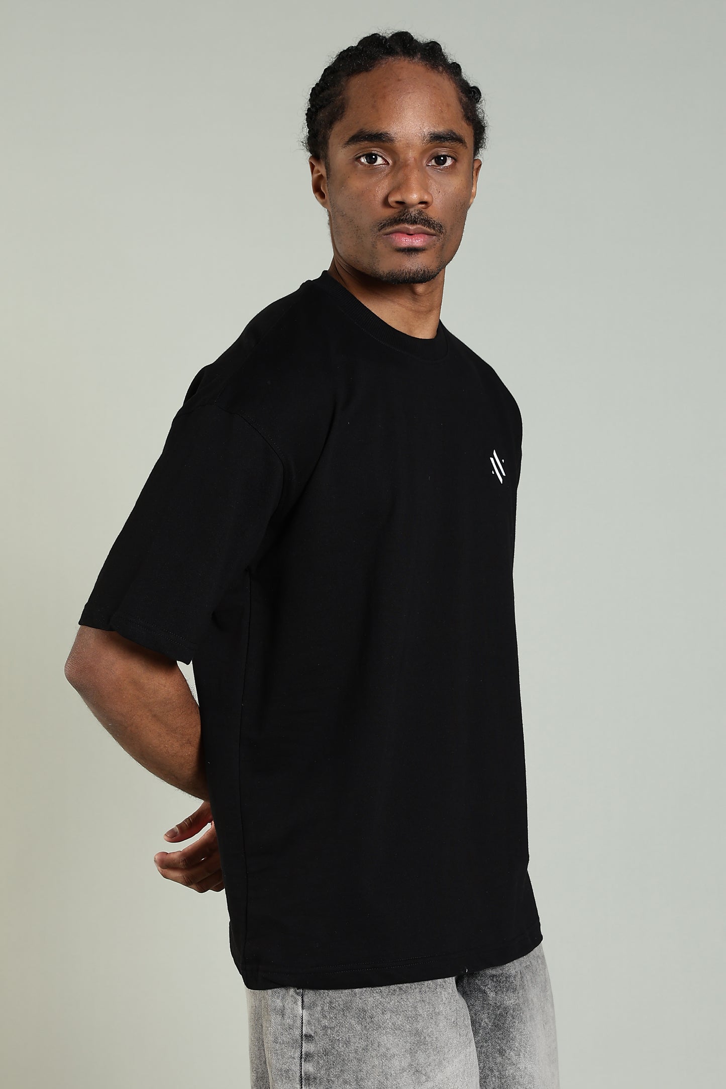 BOLD BASICS – BLACK EDITION - Relaxed Fit Cotton T-Shirt